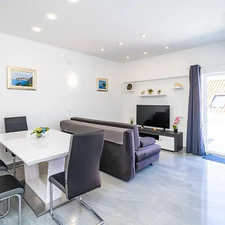 Pensjonat Andelic Sunset 4*